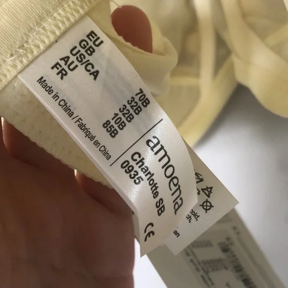 𝅺*NWT* Amoena beautiful butter yellow lace wireless bra - Picture 6 of 8